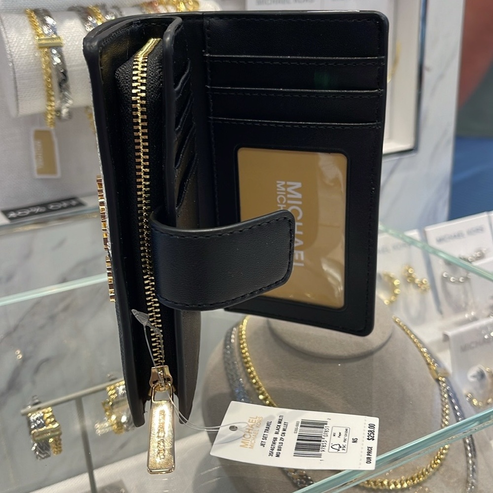 Michael Kors Jet Set Medium Two-Tone Logo Wallet
BLACK COMBO
NWT - Picture 10 of 16